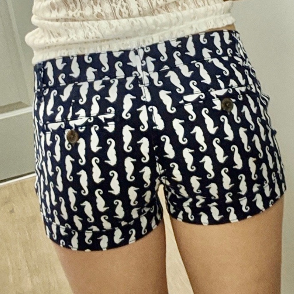 Seahorse Pattern Shorts in Navy & White EUC - Picture 6 of 6